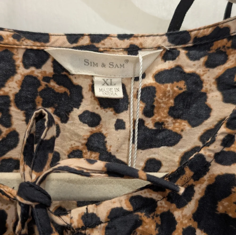 Sim & Sam Animal Print Front Tie Peplum Top size XL NWT - Picture 3 of 6